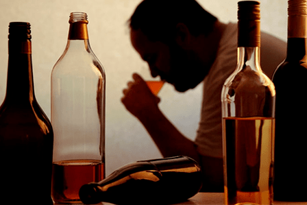 As bebidas alcohólicas teñen un efecto negativo sobre a potencia masculina