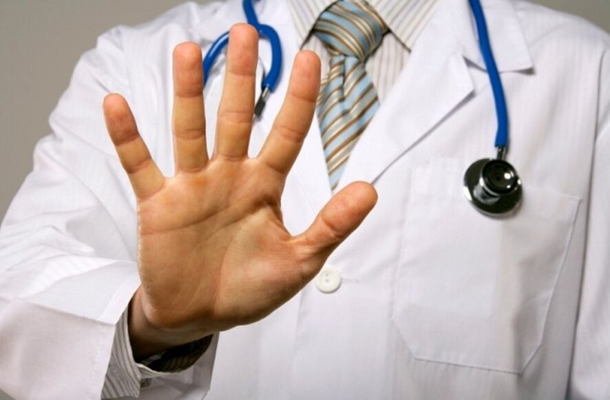 O médico indica contra-indicacións para o uso de herbas para aumentar a potencia